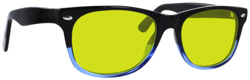 Geek-RAD-09-Black-Blue-angled-right-glass-blowing-light-green